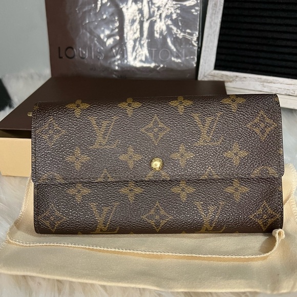 LOUIS vuitton Monogram Pochette Porte Credit Wallet - Picture 15 of 16